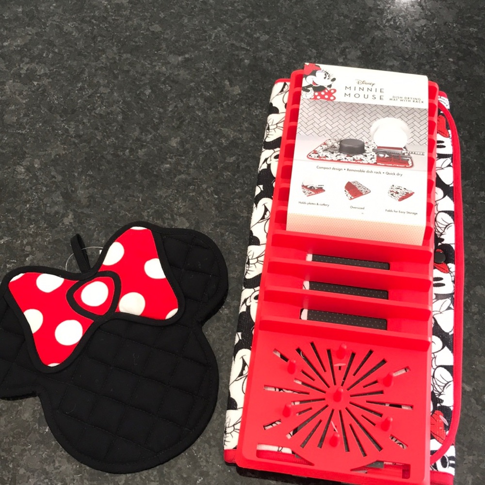 - Minnie Mouse drying mat w/rack & pot holde…